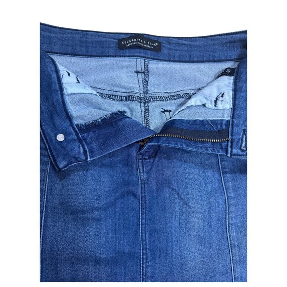 Junior Celebrity Pink Skirt Womens Junior  Size 3/26 Denim Blue Short - Picture 3 of 5